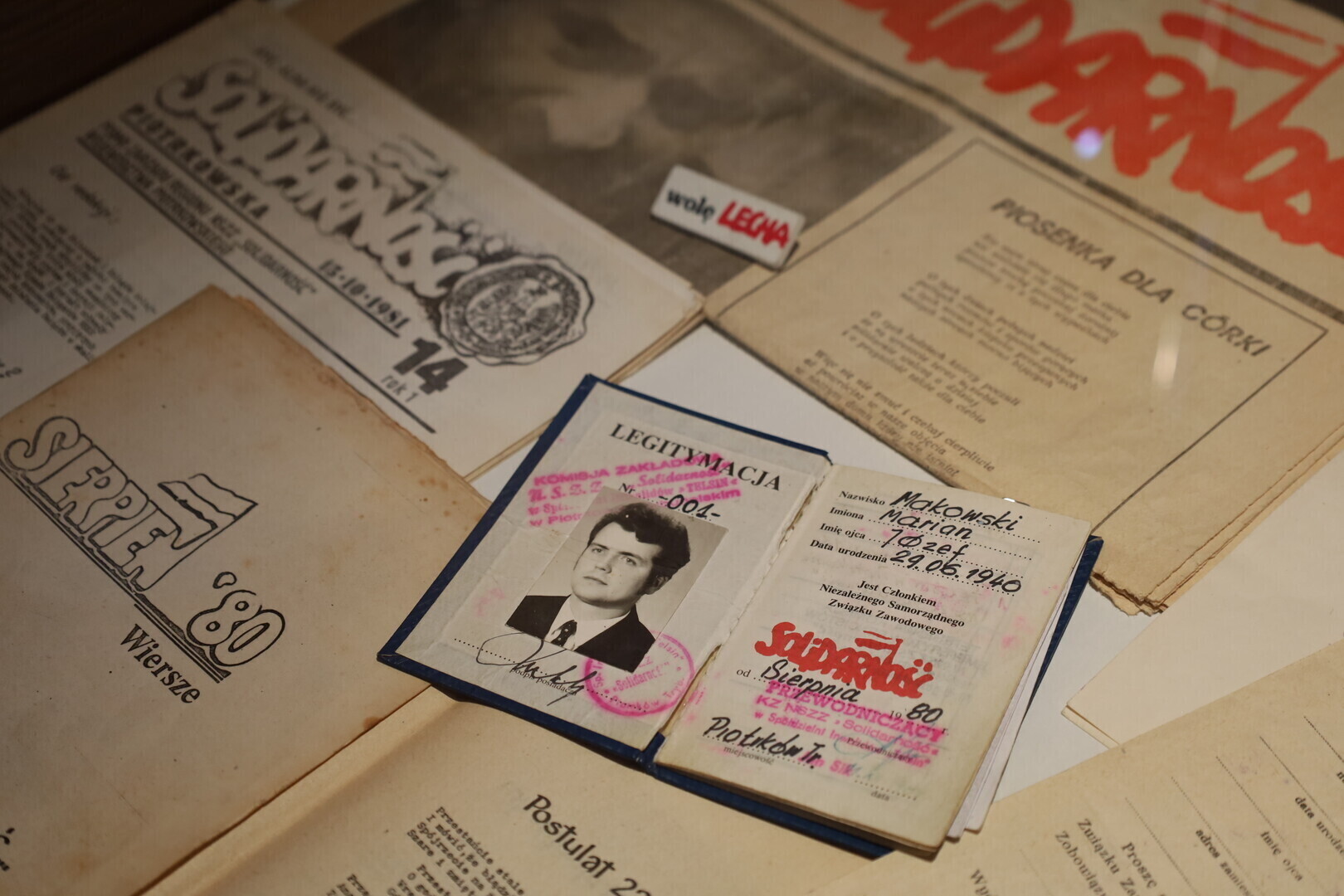 W Piotrkowie pamiętają o 45. rocznicy powstania NSZZ Solidarność. Wernisaż wystawy TU rodziła się Solidarność