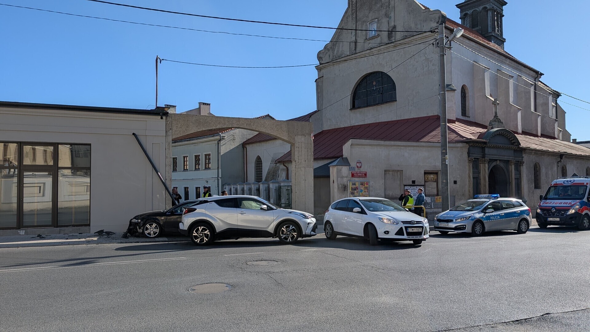 Kolizja w Piotrkowie na ul. Wojska Polskiego. Kierowca Toyoty nie ustąpił pierwszeństwa