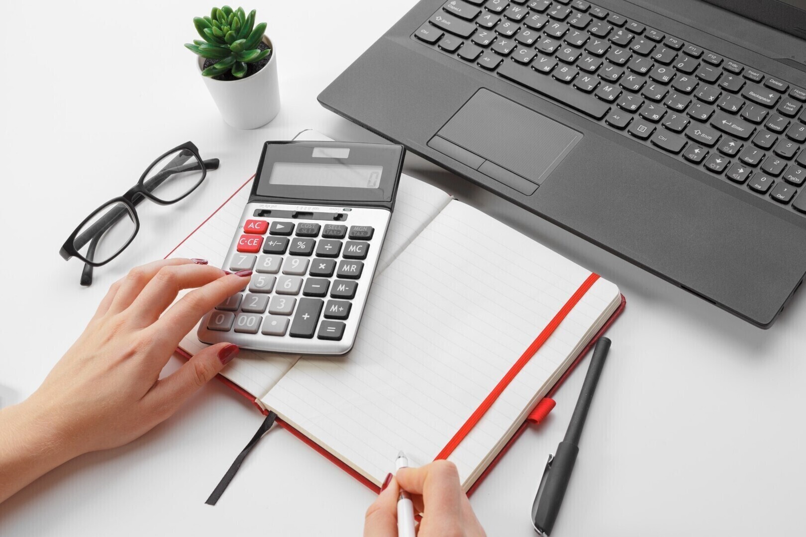 Kalkulatory ubezpieczeniowe co je wyróżnia i dlaczego warto z nich korzystać