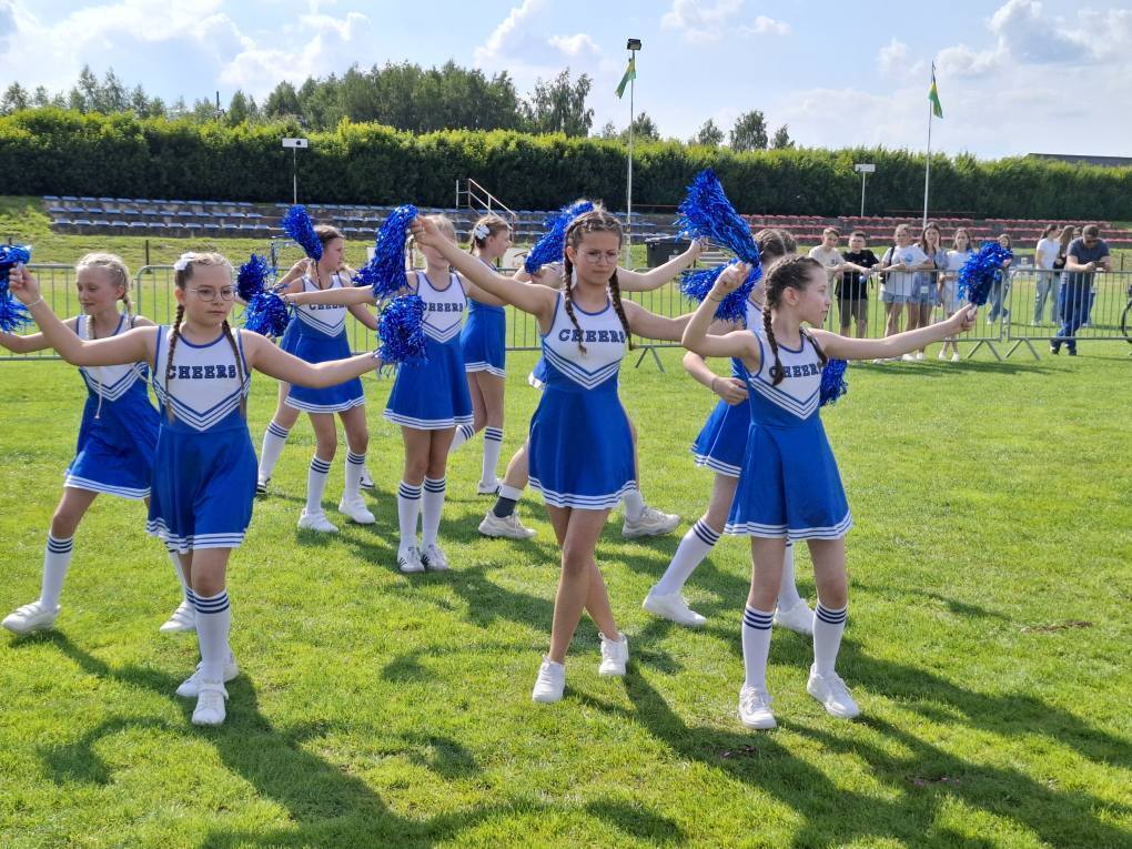 Moc atrakcji na Dniach Gminy Wola Krzysztoporska. Defis i dyskoteka na finał