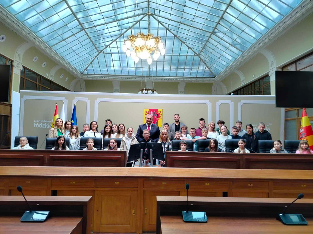 Uczniowie z Łęk Szlacheckich odwiedzili Urząd Marszałkowski Województwa Łódzkiego