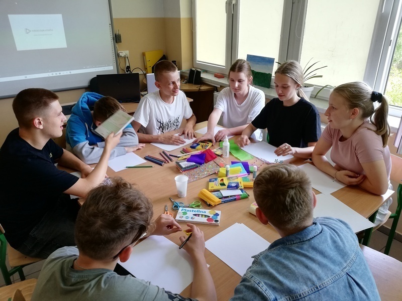 Na filmowym szlaku województwa łódzkiego - warsztaty animacji w gminie Łęki Szlacheckie