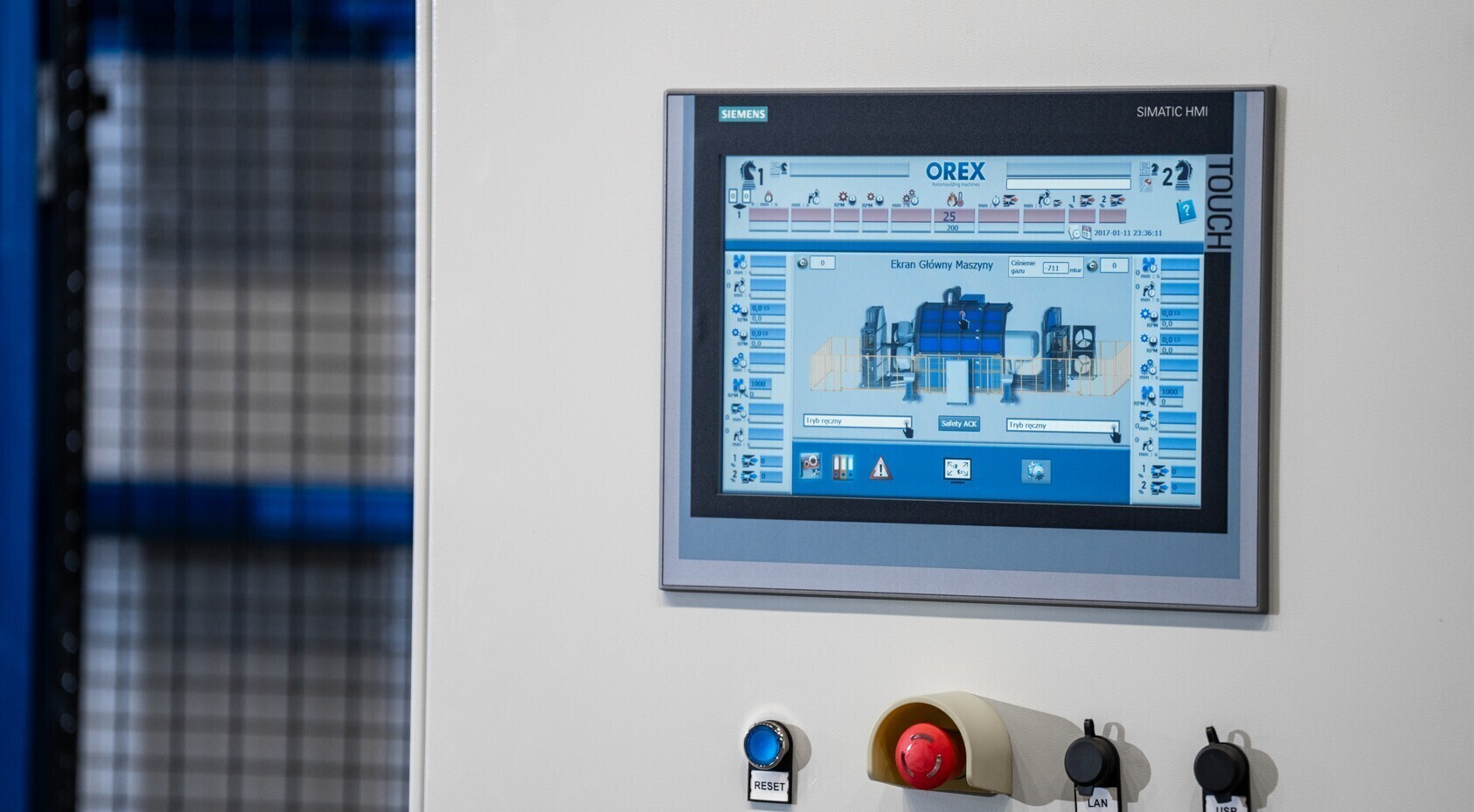 Od projektu do gotowego produktu. Jak wygląda proces rotomouldingu krok po kroku