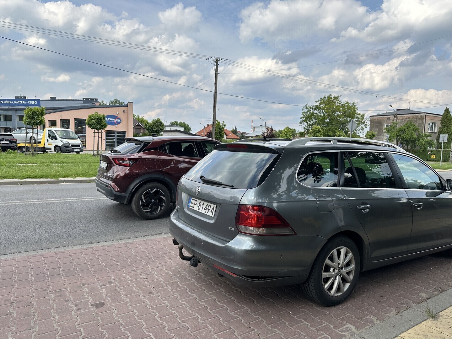 Groźna kolizja na Wojska Polskiego w Piotrkowie. Jedna osoba trafiła do szpitala