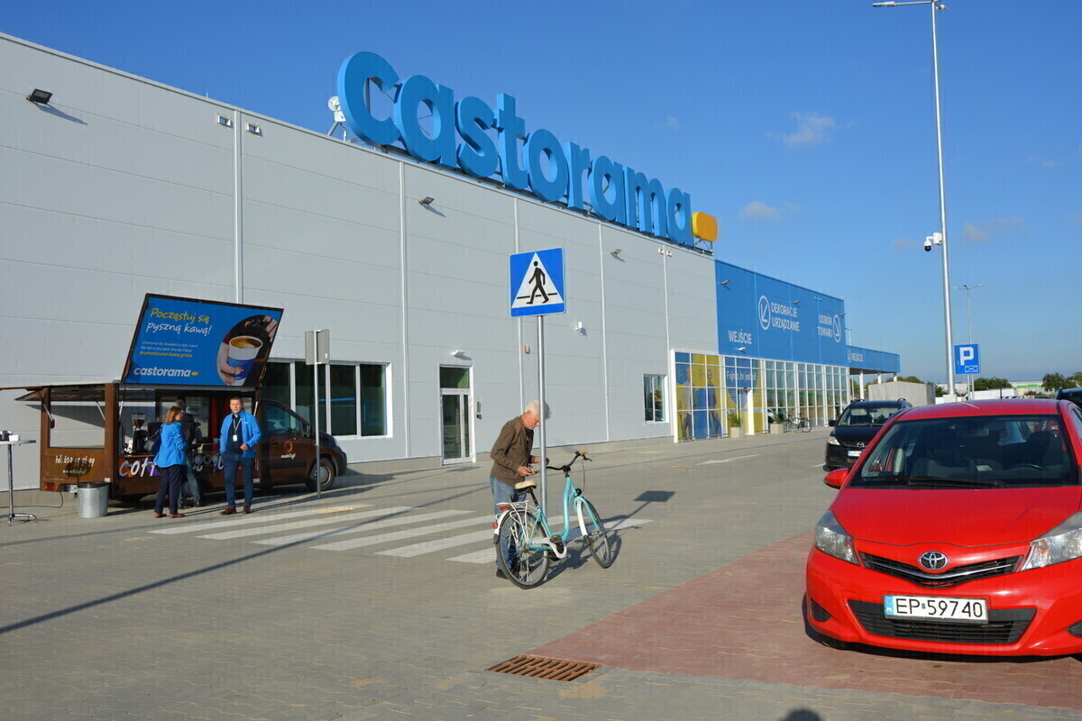 Castorama w Piotrkowie ma już rok Szereg atrakcji i promocji z okazji urodzin