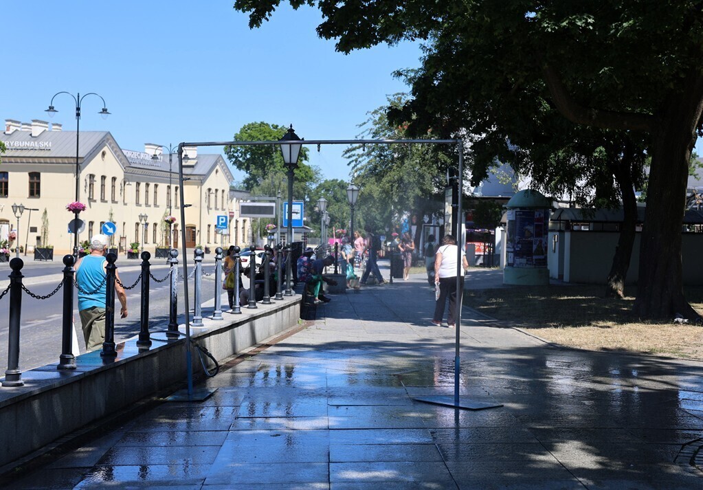Wysokie temperatury powietrza. Gdzie w Piotrkowie stanęły kurtyny wodne