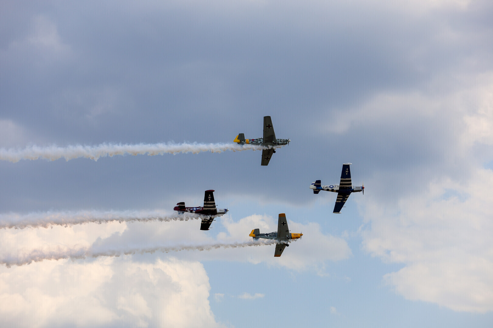 Niedziela z lotnictwem Drugi dzień Fly Fest 2025. Co dziś zobaczymy na niebie