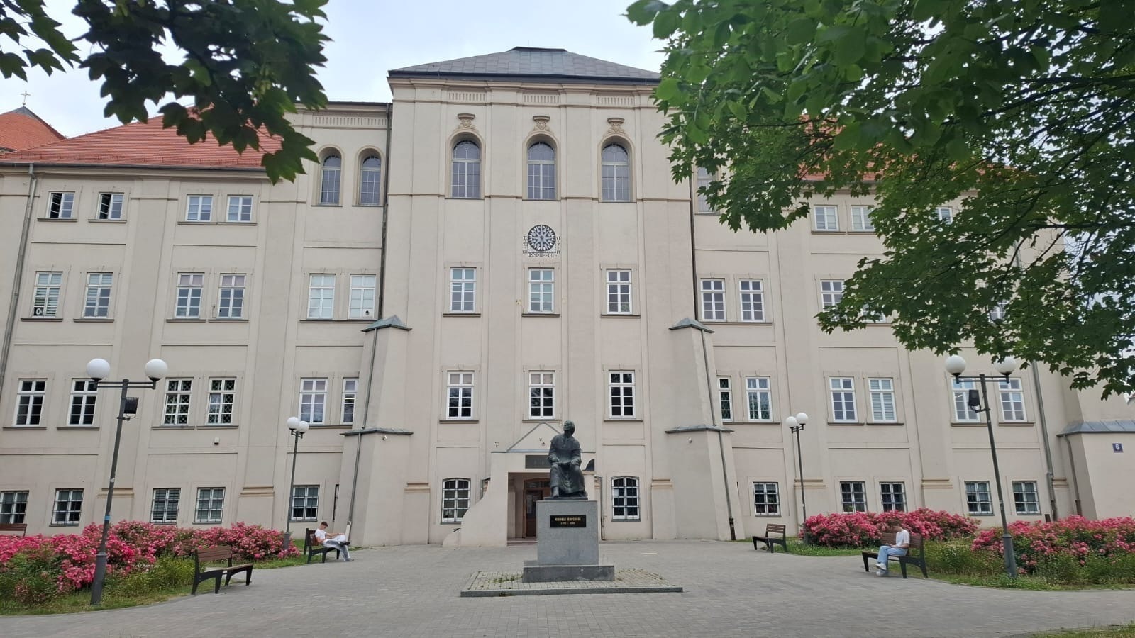 I Liceum Ogólnokształcące im. Bolesława ChrobregoZdawalność matury 99 146 z 147 osób. Język polski poziom podstawowy 75 zdawalność 99. Język polski egzamin ustny 88 zdawalność 100. Język angielski poziom podstawowy 94 zdawalność 100. Język angielski egzamin ustny 98 zdawalność 100.