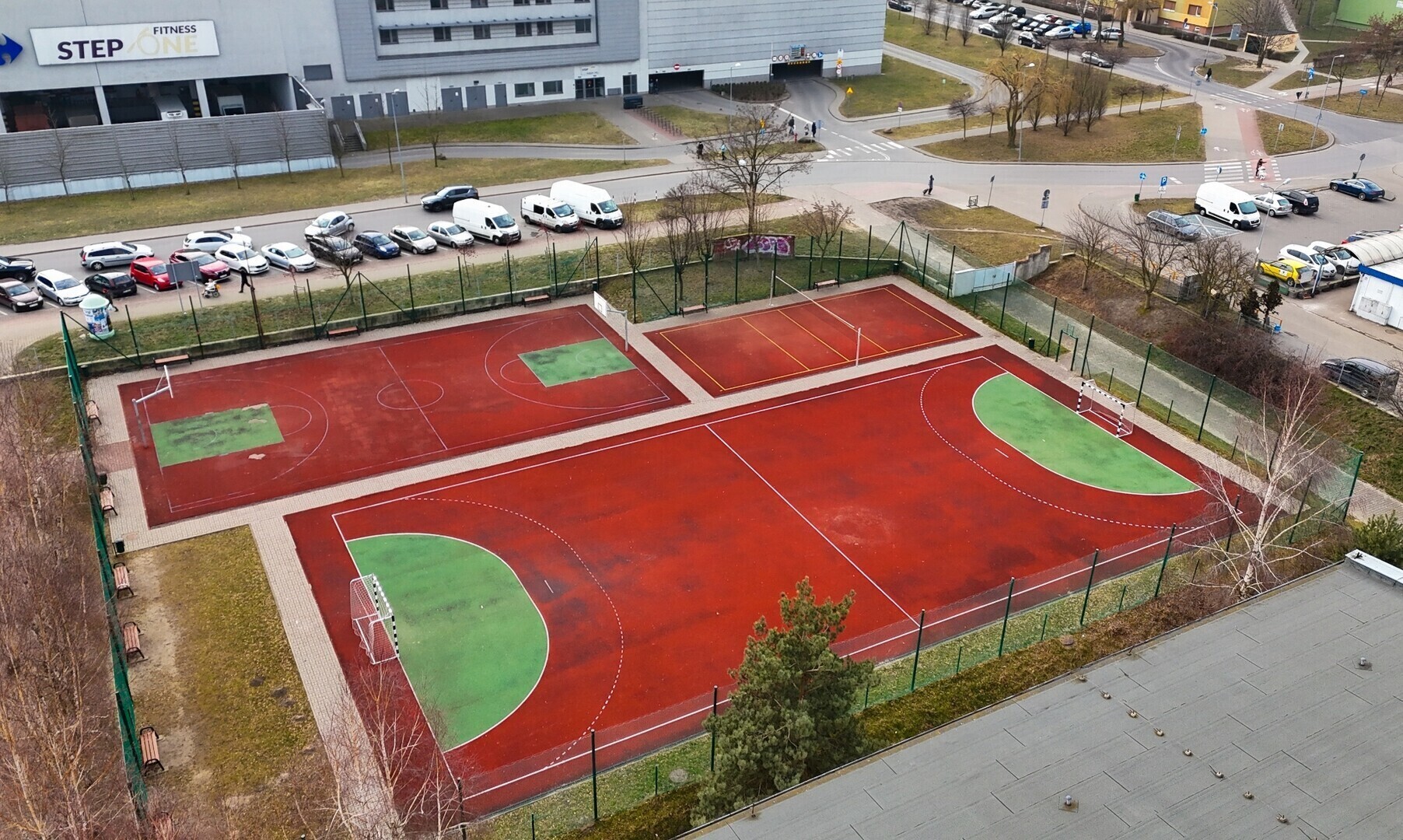 Rusza przebudowa boisk przy Szkole Podstawowej nr 2 w Piotrkowie