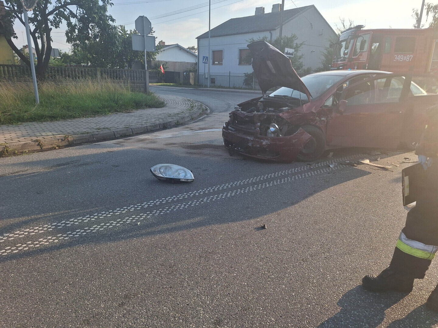 Groźny wypadek w Polichnie. Trzy samochody zderzyły się na zjeździe z S8 wśród rannych dziecko
