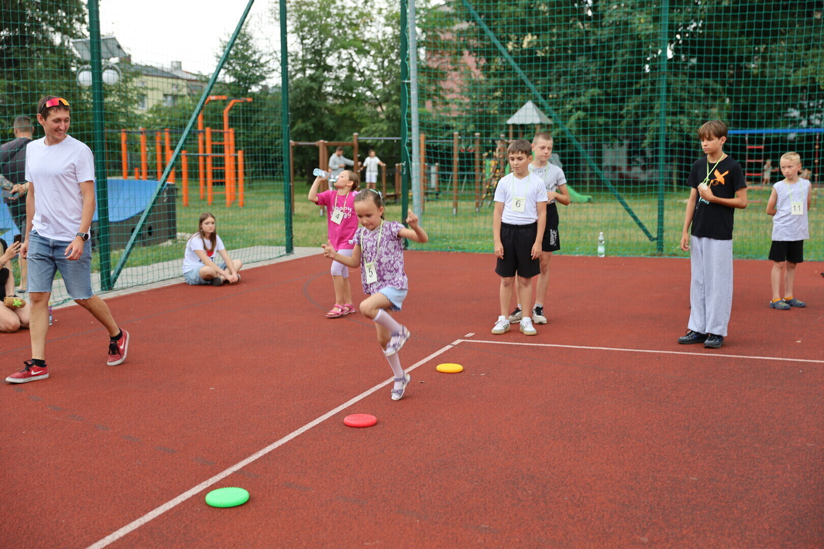 sportowa-impreza-dla-dzieci-na-osiedlu-szczekanica-w-piotrkowie