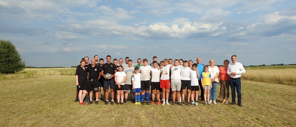 Nowe boisko sportowe w Niewierszynie już otwarte