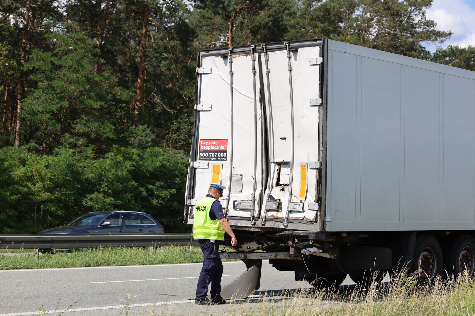Wypadek na S8 pod Piotrkowem. Zderzenie dwóch ciężarówek jedna osoba poszkodowana