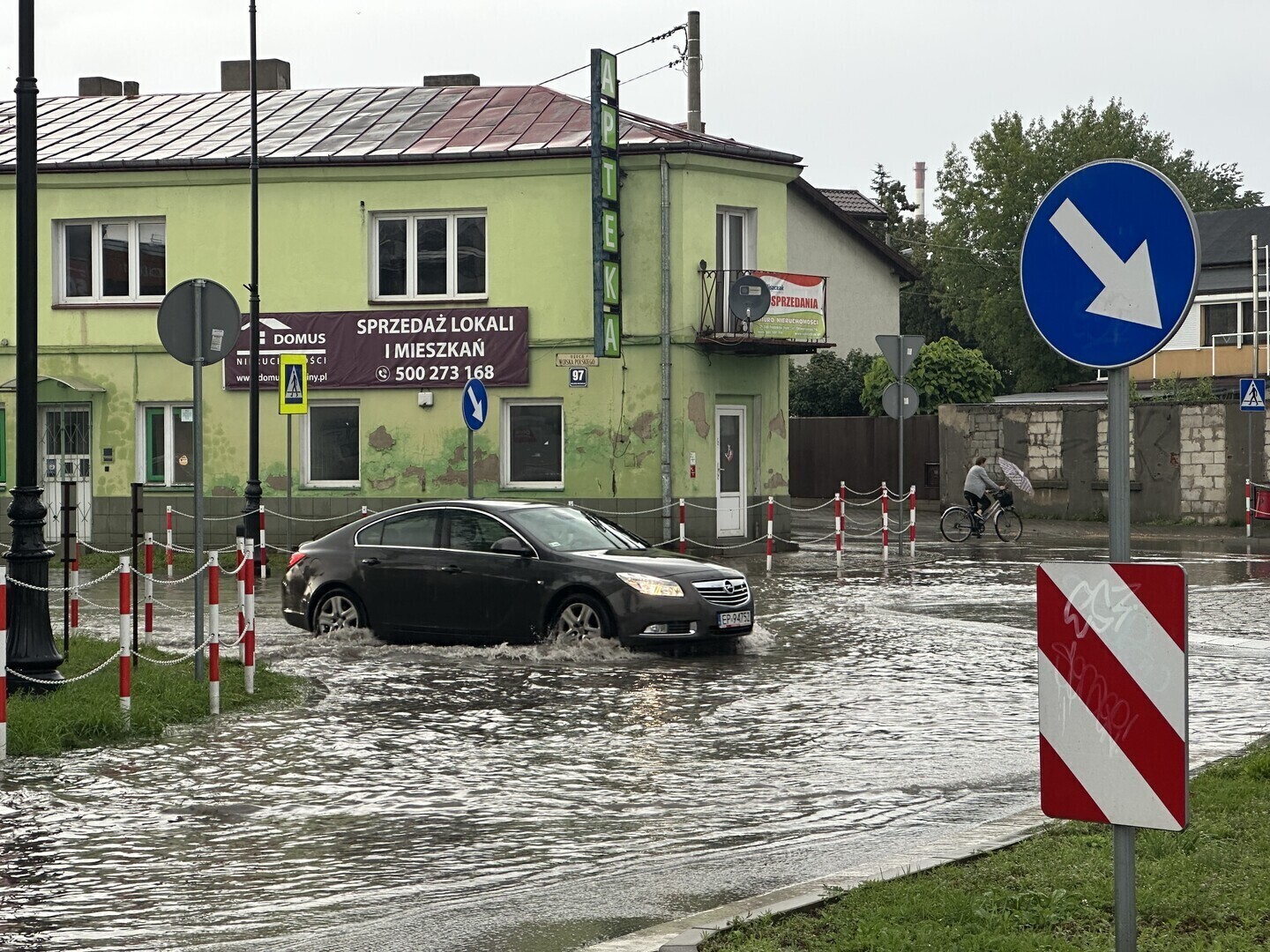 Ryneczek znów pod wodą. Wystarczyło kilkanaście minut
