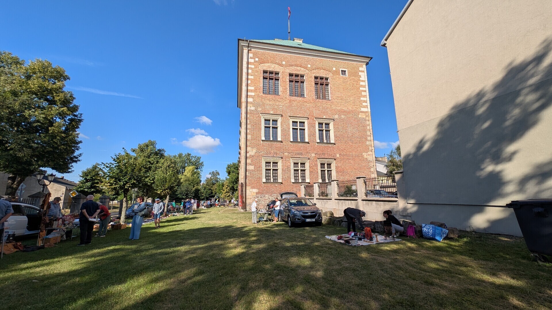 Co można było kupić na Piotrkowskiej Giełdzie Staroci