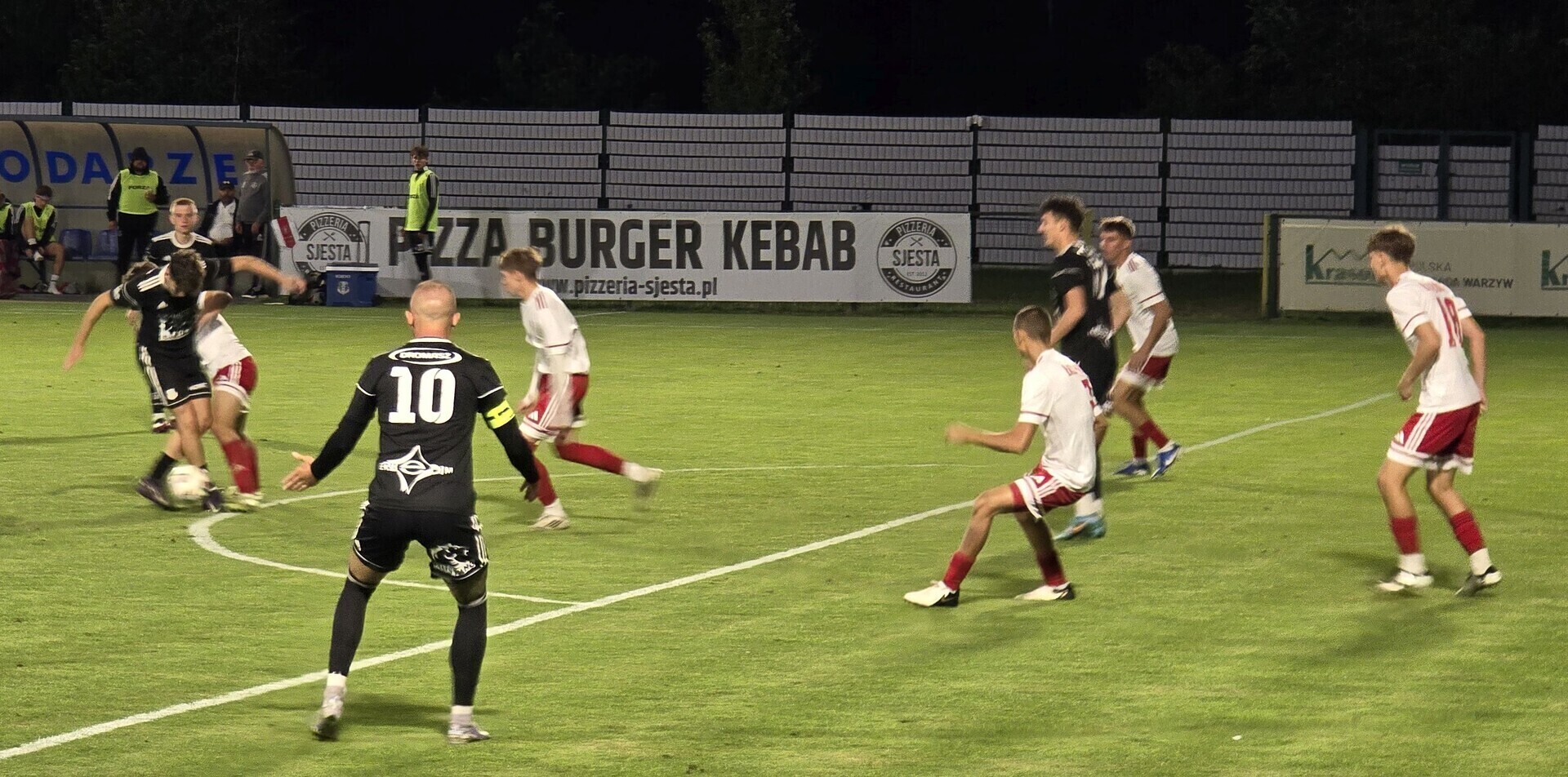 IV liga. Wysoka wygrana Polonii z ŁKS-em III Łódź. Piękny gol Jakubiaka