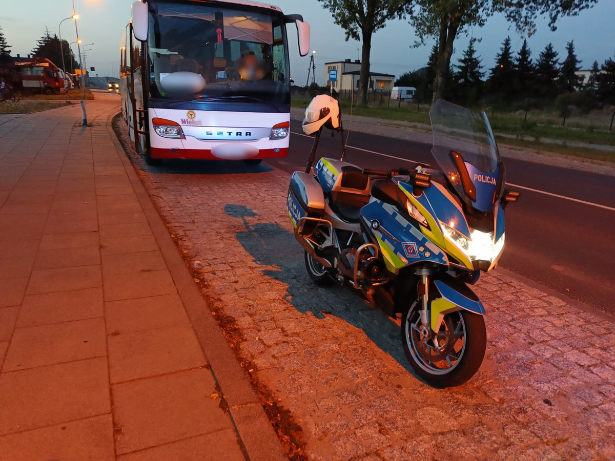 Policja dalej będzie sprawdzać autokary