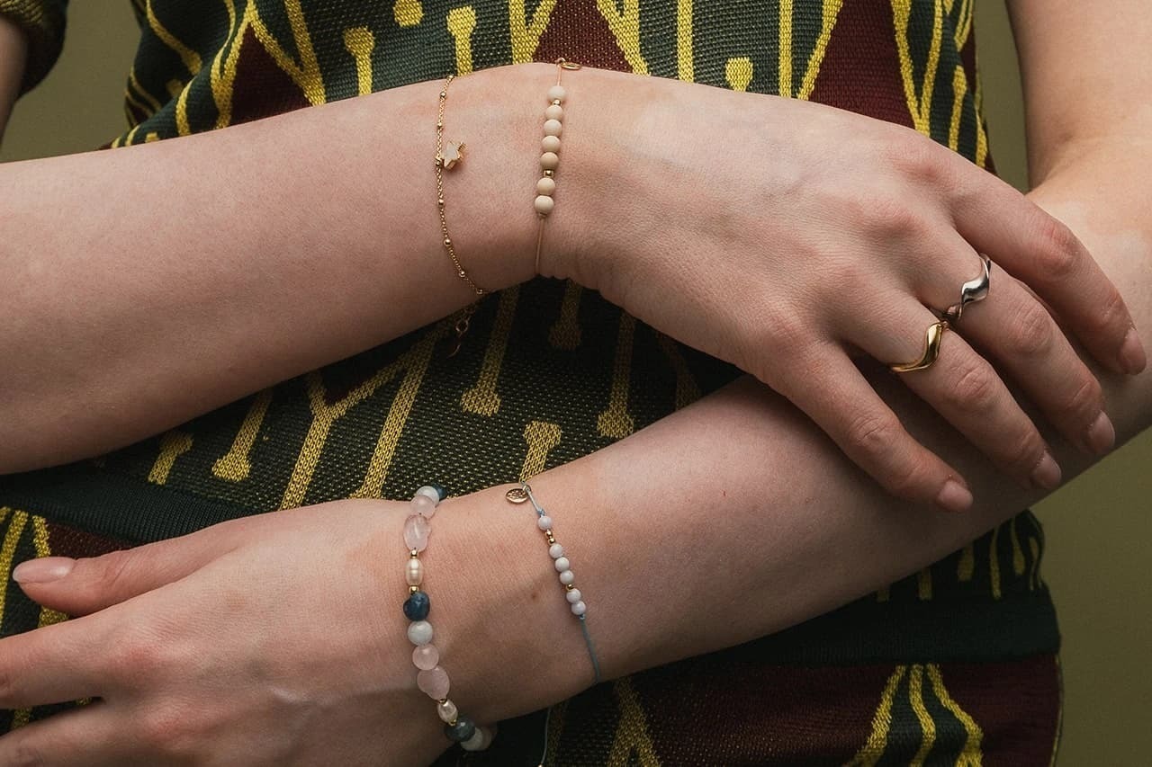 Bransoletki z kamieniami 6 minerałów z dobrą energią