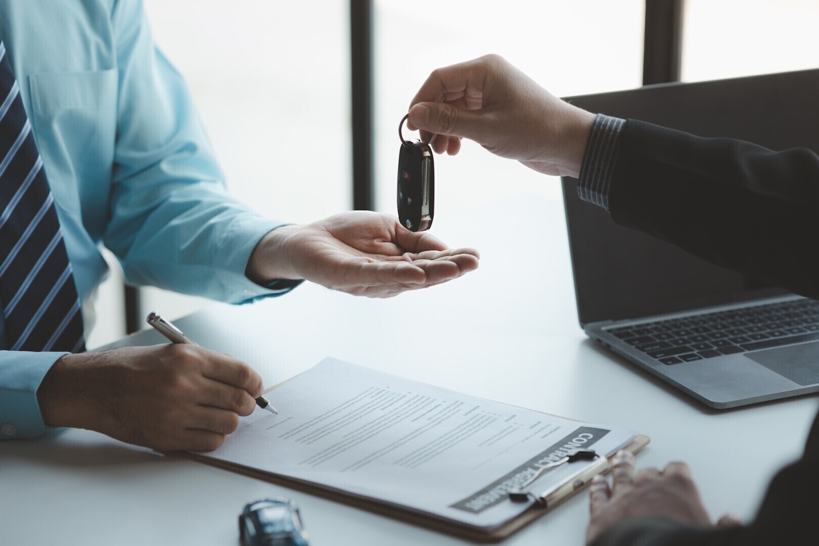 Leasing na samochód ciężarowy jak wybrać najlepszą ofertę