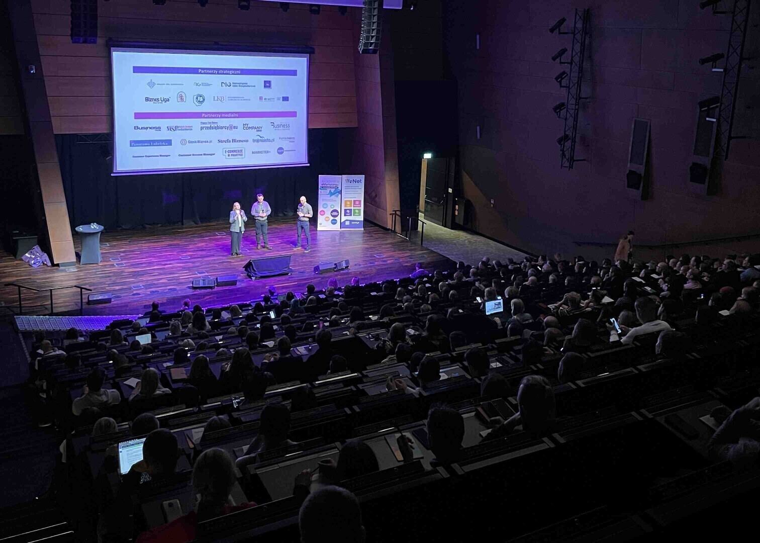 13 lat inspiracji i rozwoju - rusza jesienna Akademia e-marketingu. Warsztaty pełne praktycznej wiedzy dla przedsiębiorców w 7 miastach Polski - dołącz do grona inspirujących liderów biznesu