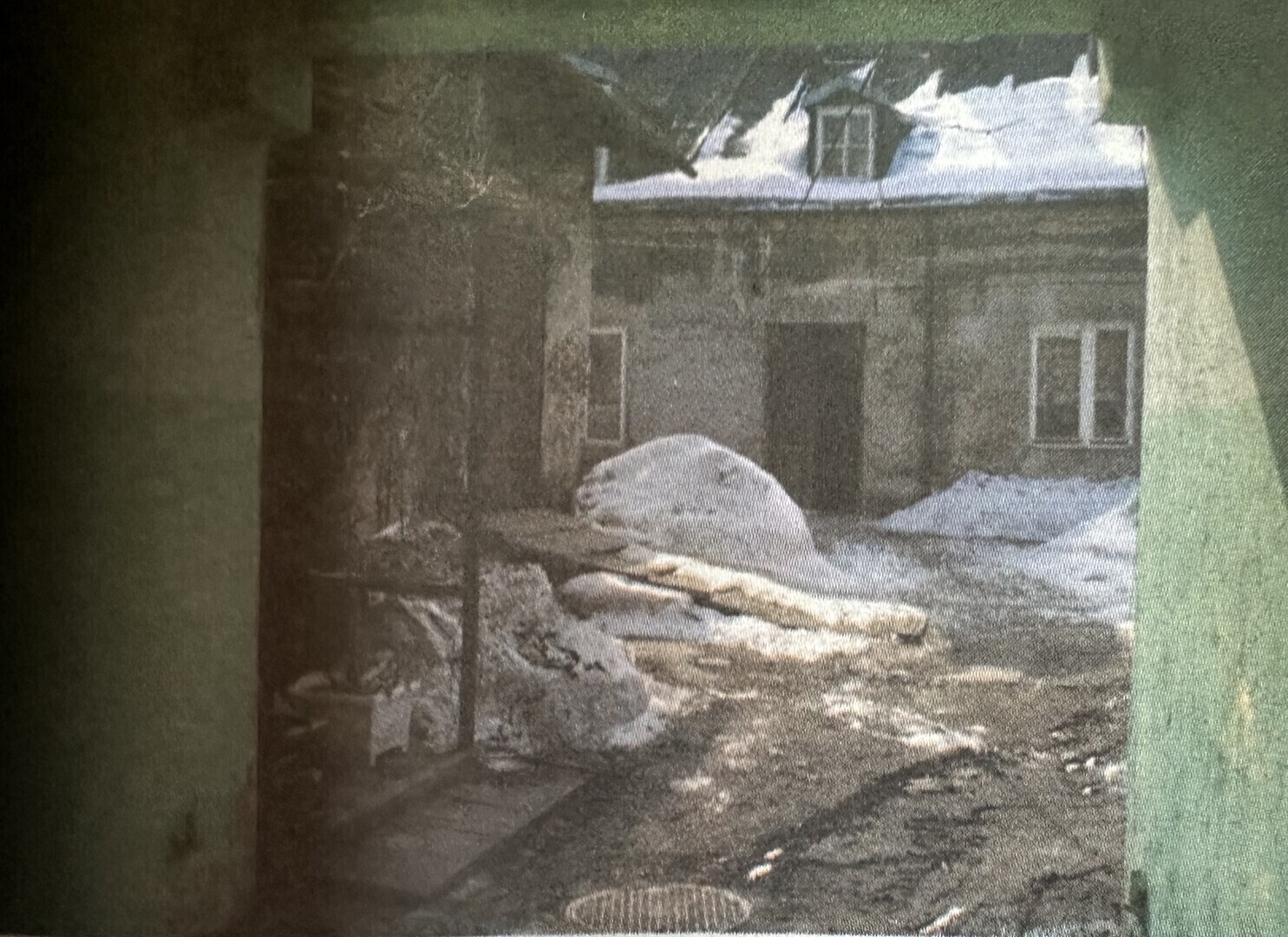 To przy placu Litewskim wychował się Artur. To taka normalna rodzina mówią sąsiedzi on taki normalny chłopak.