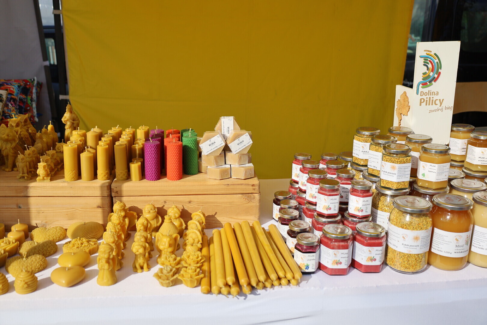 Dożynki parafialno-gminne w Białej występy zespołów ludowych i lokalne specjały