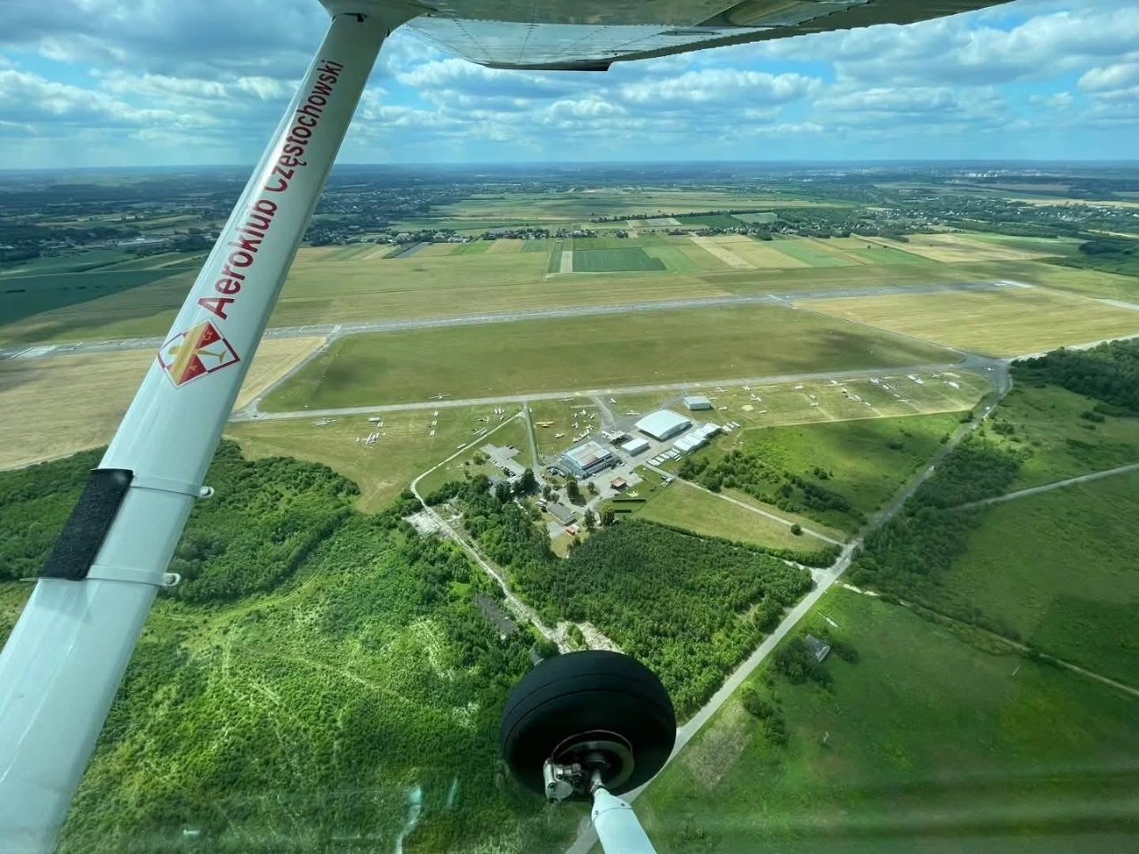 Lotnisko w Rudnikach pod Częstochową plany MON licytacja i wpływ na Piotrków Trybunalski