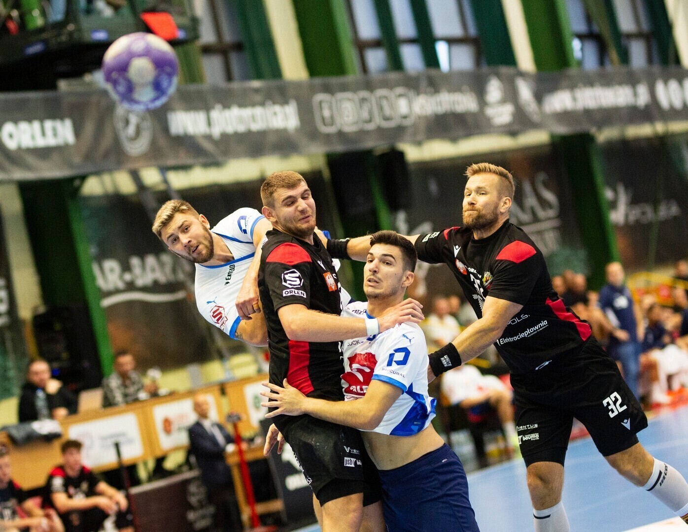 Surowa lekcja od mistrza Polski. Wysoka przegrana Piotrkowianina