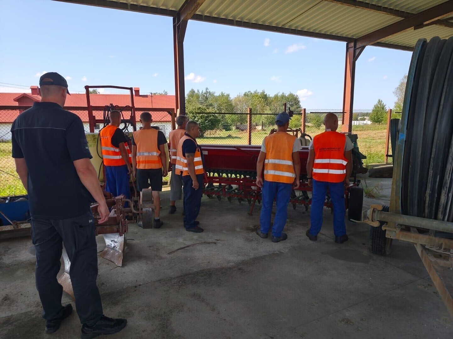 Osadzeni z Golesz porządkowali szkołę w Bujnach