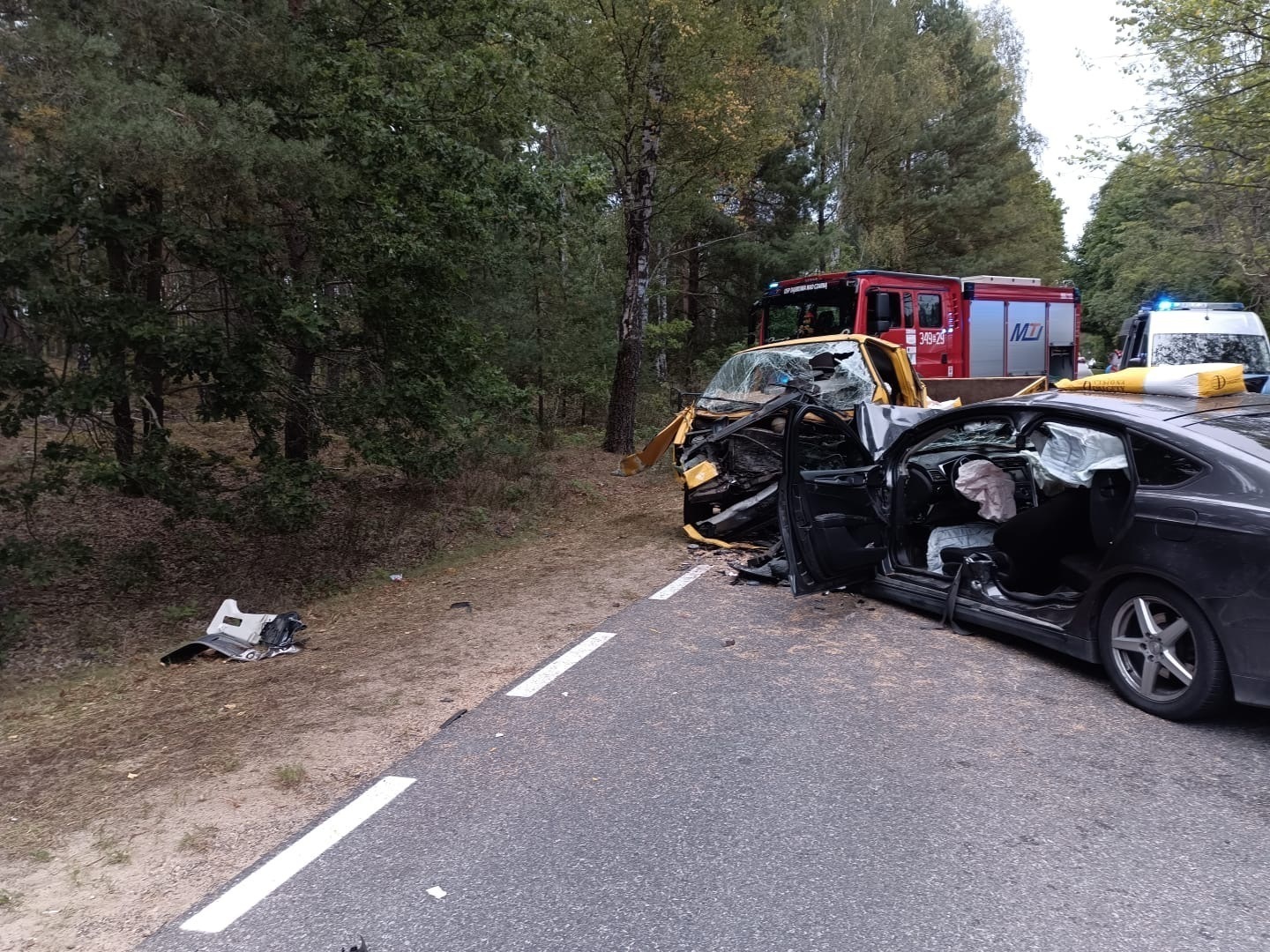 Poważny wypadek w gminie Aleksandrów. Dwie osoby w szpitalu