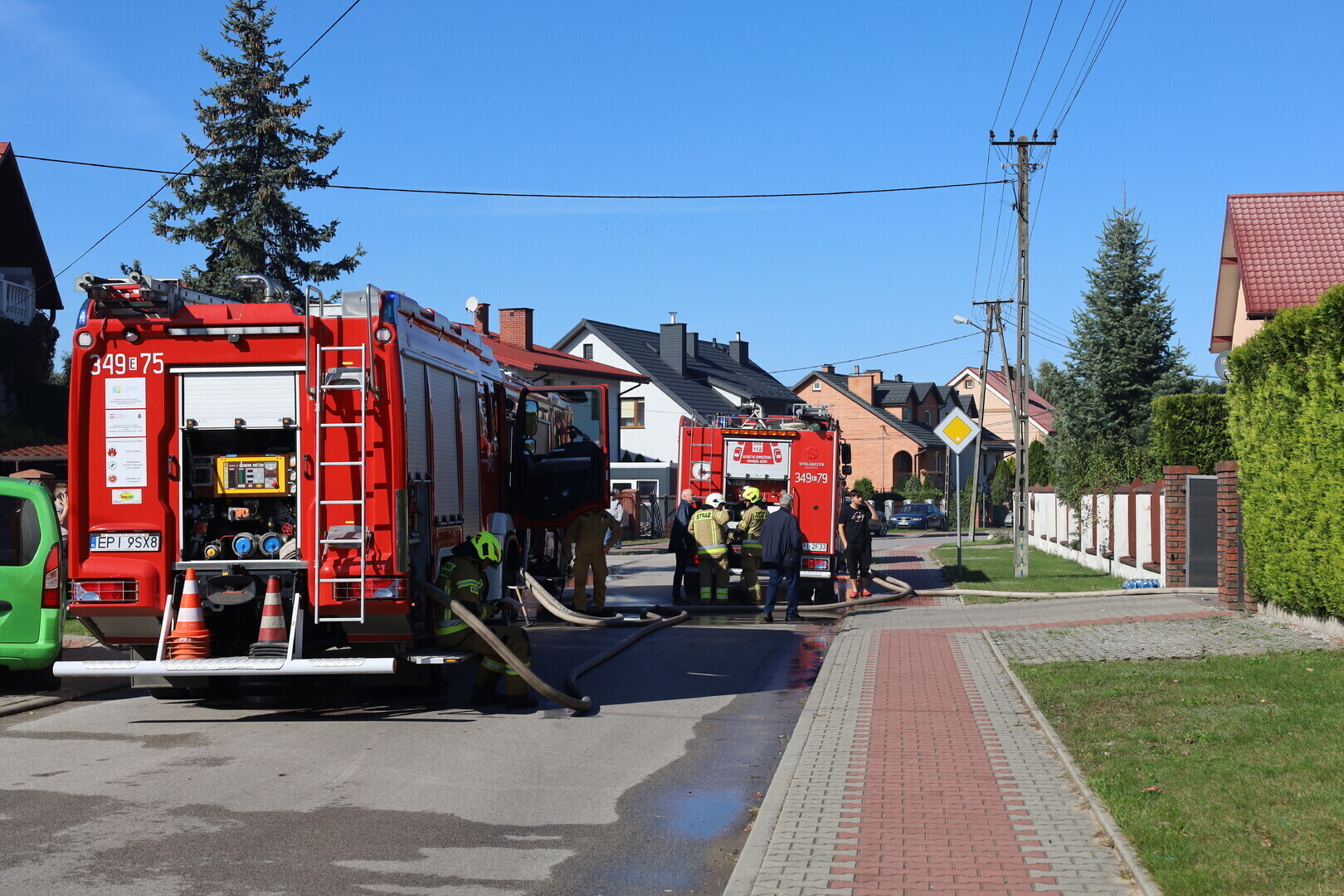 Pożar w Sulejowie spalił się dach budynku mieszkalnego