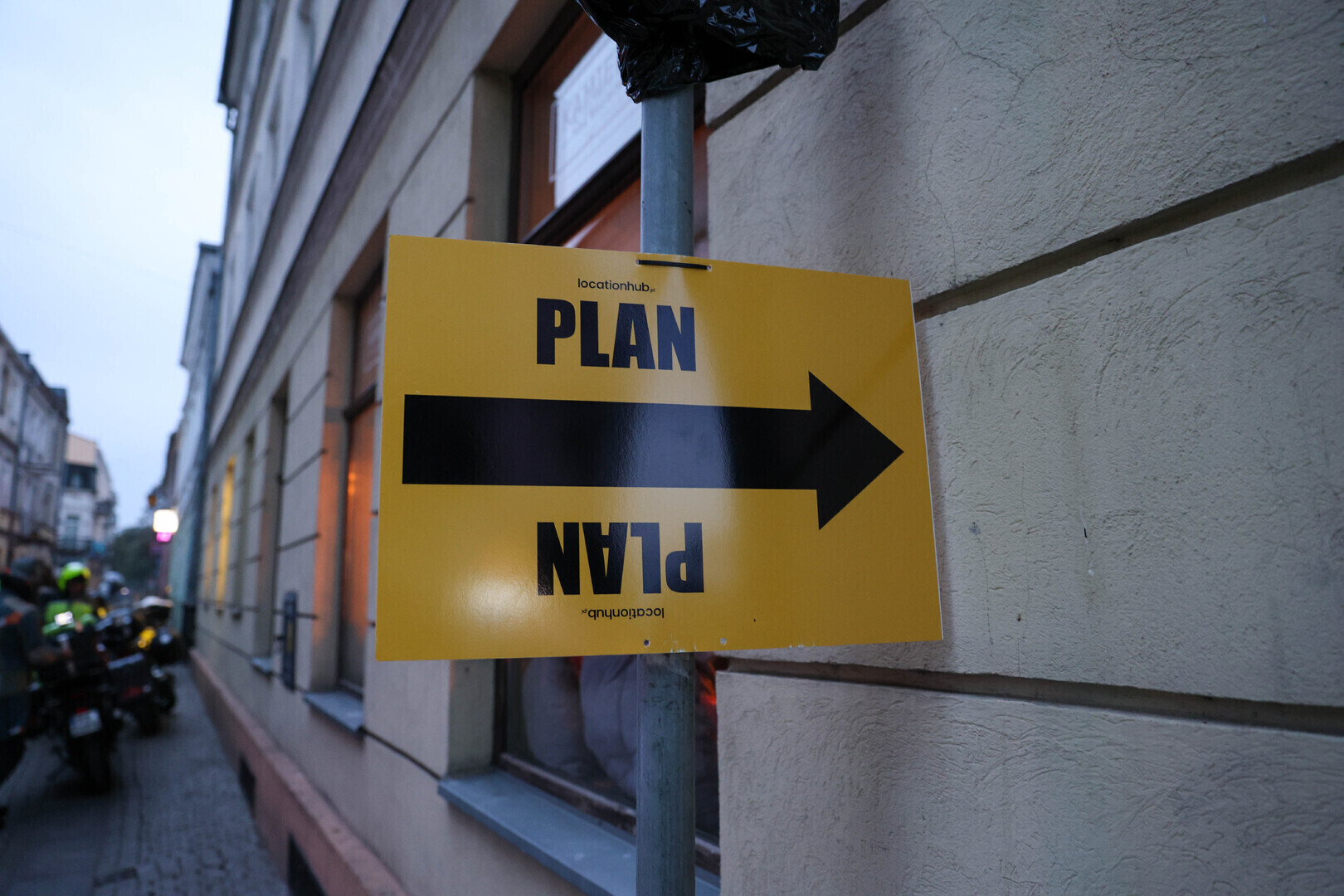 W Piotrkowie powstały zdjęcia do serialu Wojna zastępcza. Miasto zagra Legnicę z 1993 roku