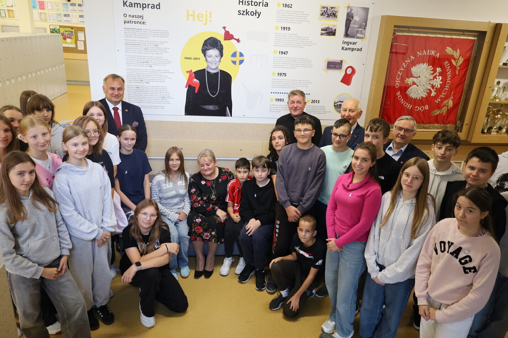 Dzień Patronki Margarethy Kamprad w Szkole Podstawowej w Jarostach konkursy quiz i szwedzki poczęstunek