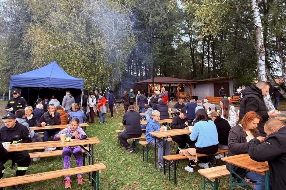 Jesienne Pikniki Osiedlowe w Sulejowie- Ziemniaczana Biesiada i Mam Sąsiada
