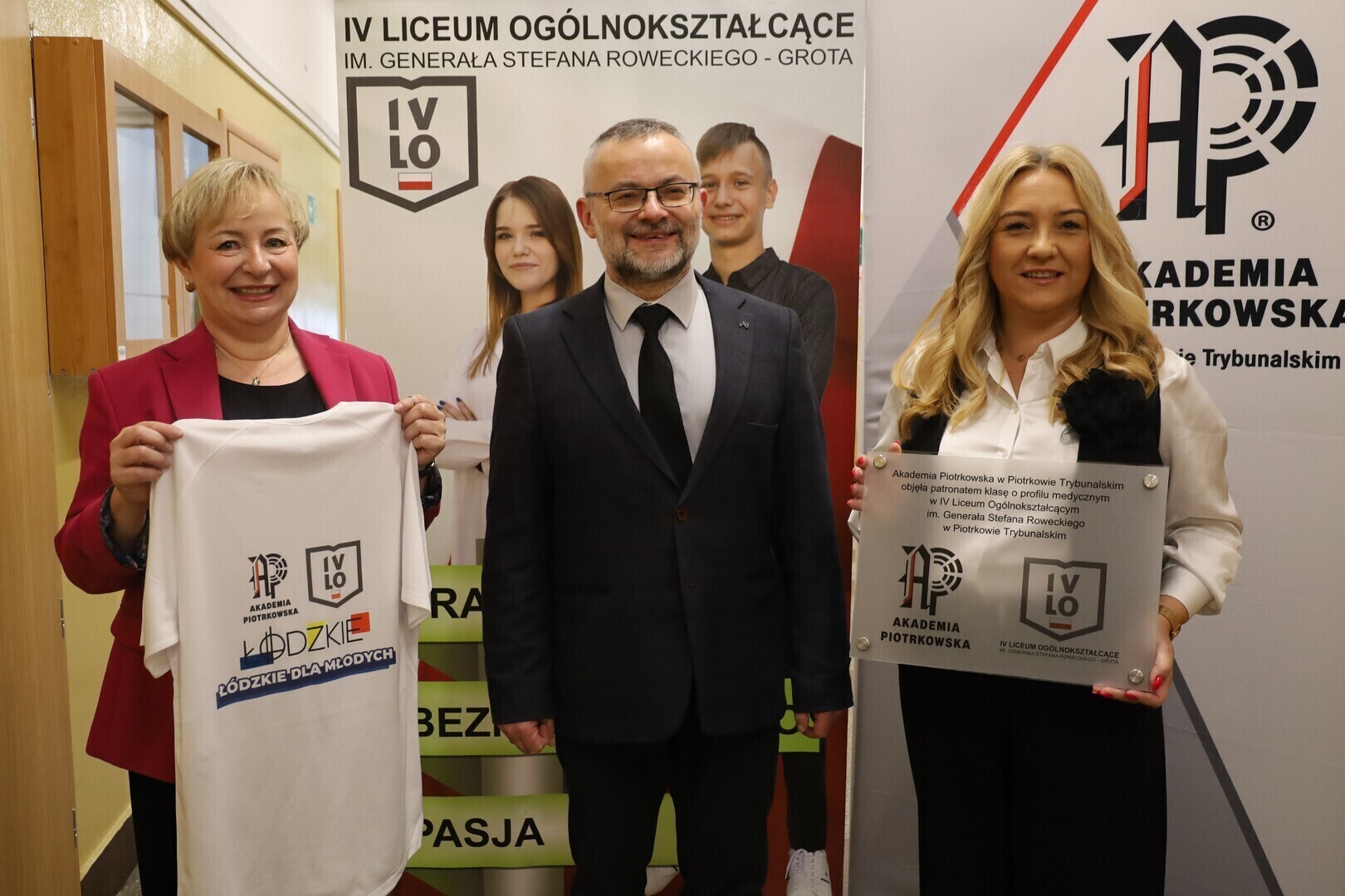 Akademia Piotrkowska i IV LO w Piotrkowie pierwsze zajęcia patronackie klasy medycznej