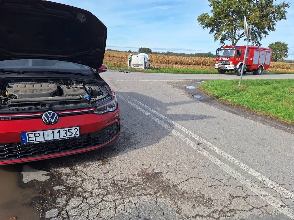 Wypadek w Kamocinku. Dwie osoby trafiły do szpitala