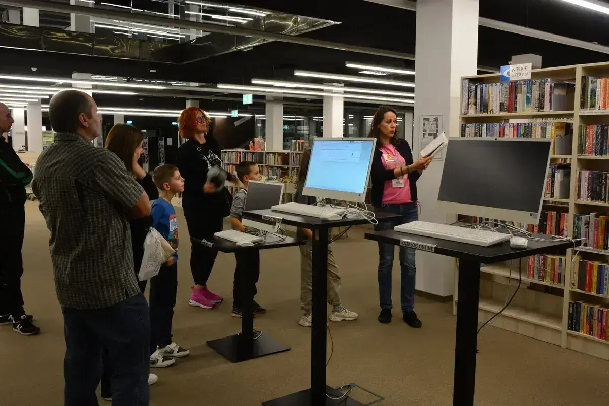 Noc Bibliotek 2025 moc atrakcji w Mediatece 800-lecia