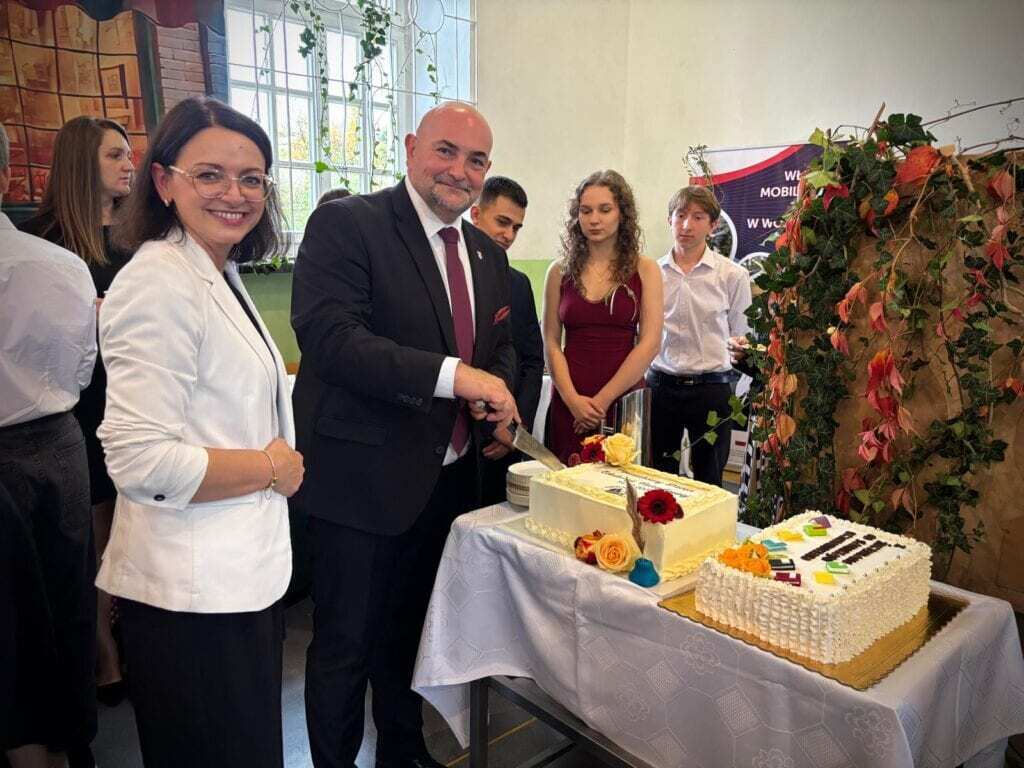 Młodzi z pasją nauczyciele z misją Powiatowy Dzień Edukacji Narodowej w Wolborzu