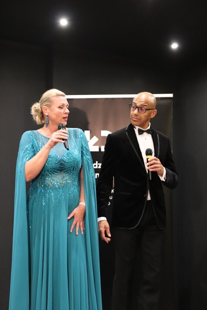 ŁDK inspiruje seniorów-koncert Z muzyką na Ty w Ośrodku Edukacji Artystycznej MOK w Piotrkowie Trybunalskim