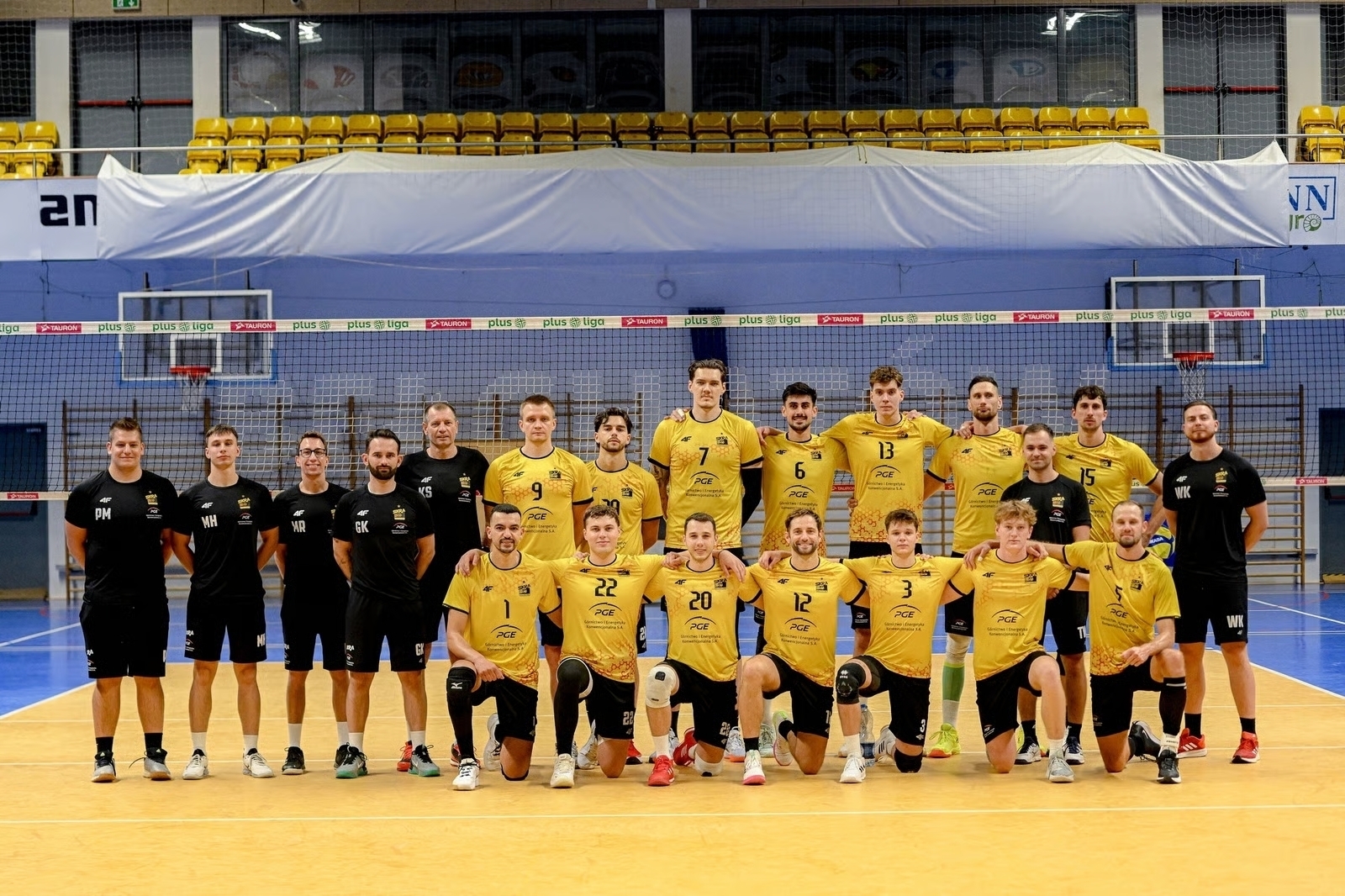 Spotkanie z siatkarzami PGE GiEK Skra Bełchatów siatkarski turniej dziewcząt i Spartakiada HDK-PCK. Siatkarska Sobota i Siatkarskie Talenty Cup w Gminie Gorzkowice