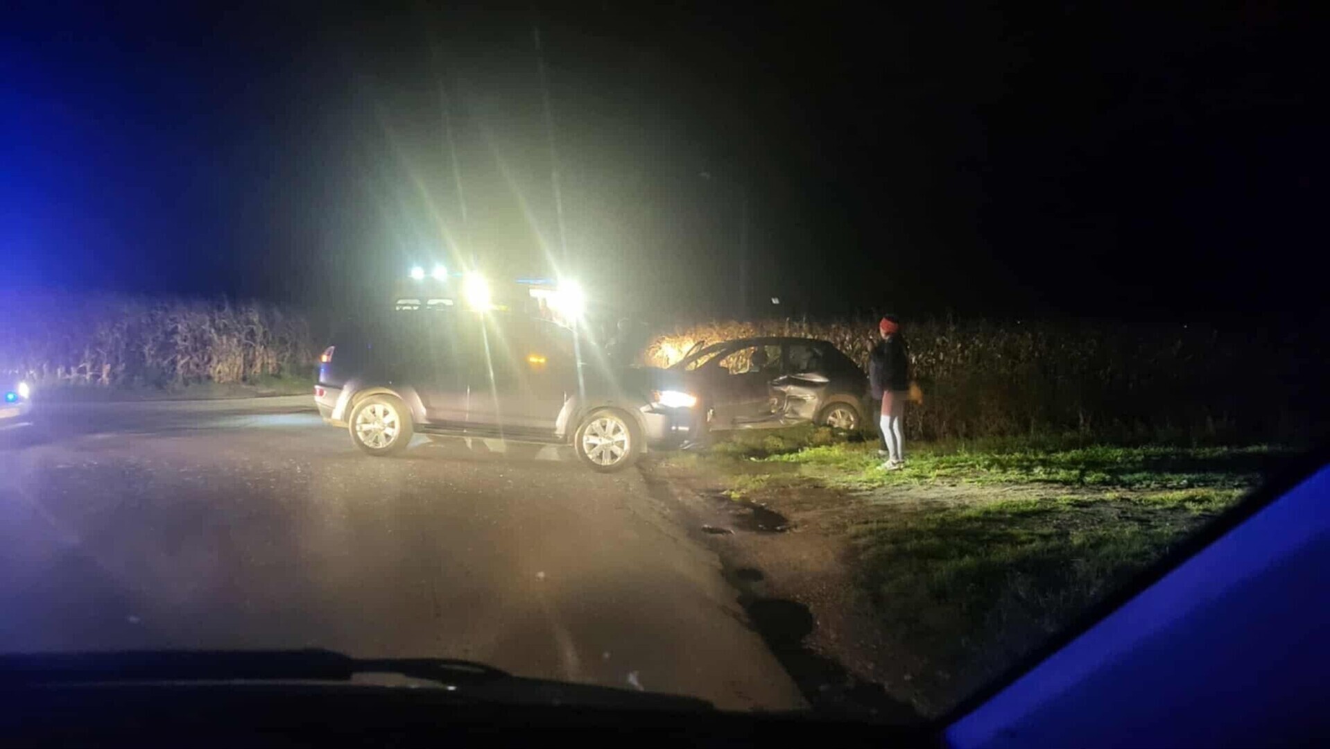 Zderzenie Peugeota i Mitsubishi w Rokszycach kierująca trafiła do szpitala