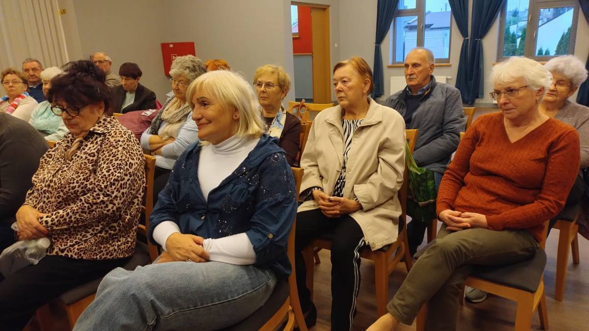 Poetycko-muzyczne spotkania w Domu Kultury w Gorzkowicach