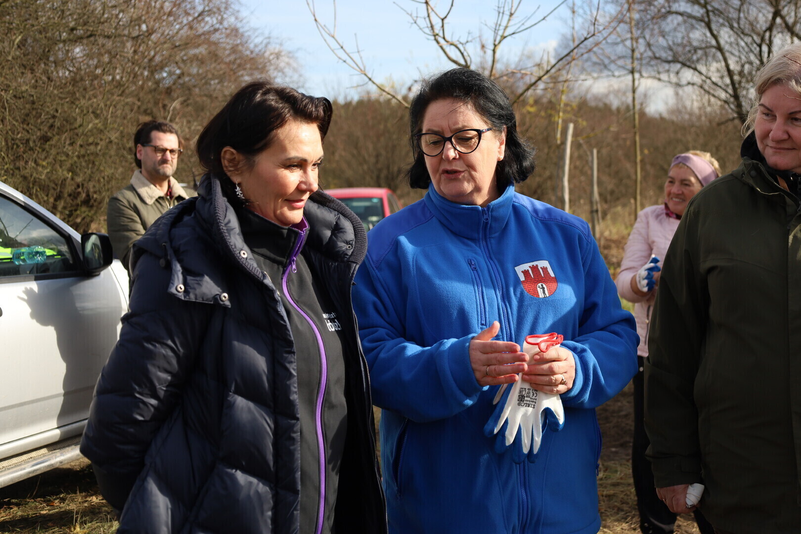 Sulejów rośnie w zieleni wspólna akcja sadzenia drzew owocowych