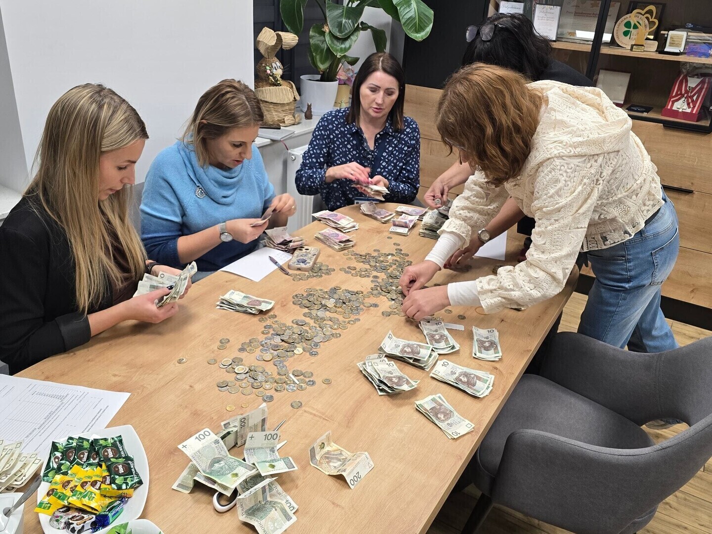 Udana kwesta w Kamieńsku. Zbierano na renowację nagrobku bohatera