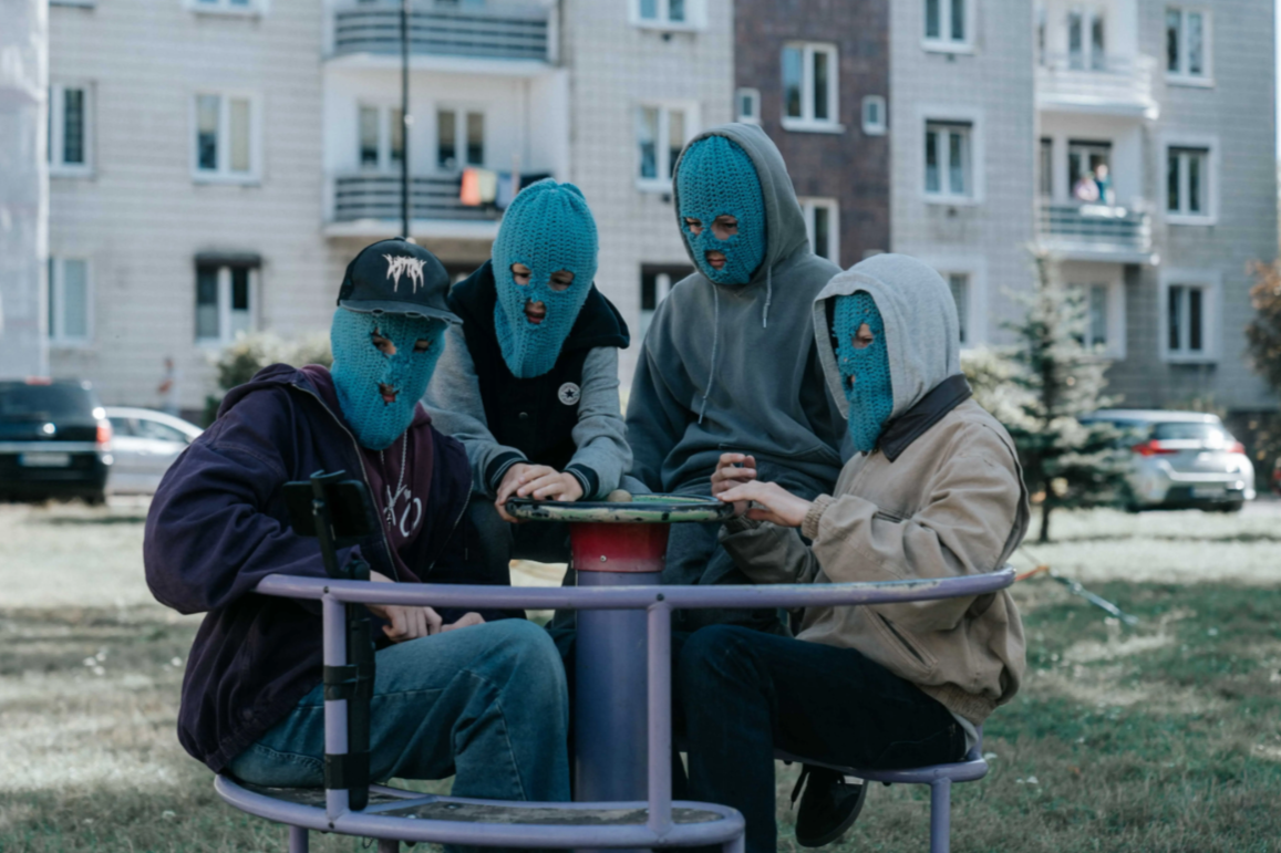 Emocje magia i bunt listopadowy repertuar Kina Helios w Piotrkowie Trybunalskim