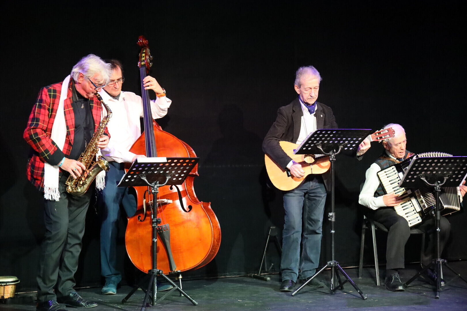 Kabaret Trzeciaki z Piotrkowa z pierwszym miejscem w Przeglądzie Teatrów i Kabaretów Seniorów