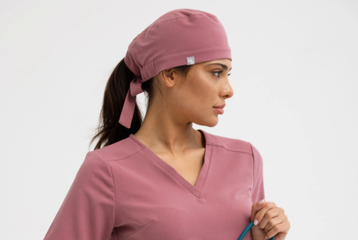 Psychologia koloru w odzieży medycznej czy barwa fartucha wpływa na zaufanie pacjentów