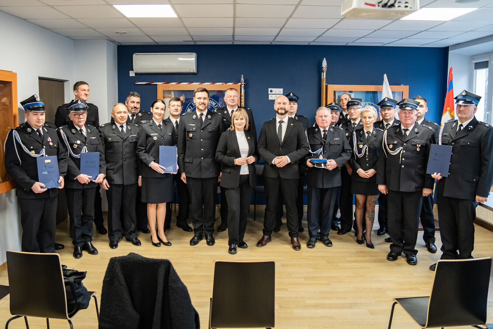 Łódzkie wspiera strażaków z powiatu i regionu piotrkowskiego nowoczesny sprzęt łączności dla OSP