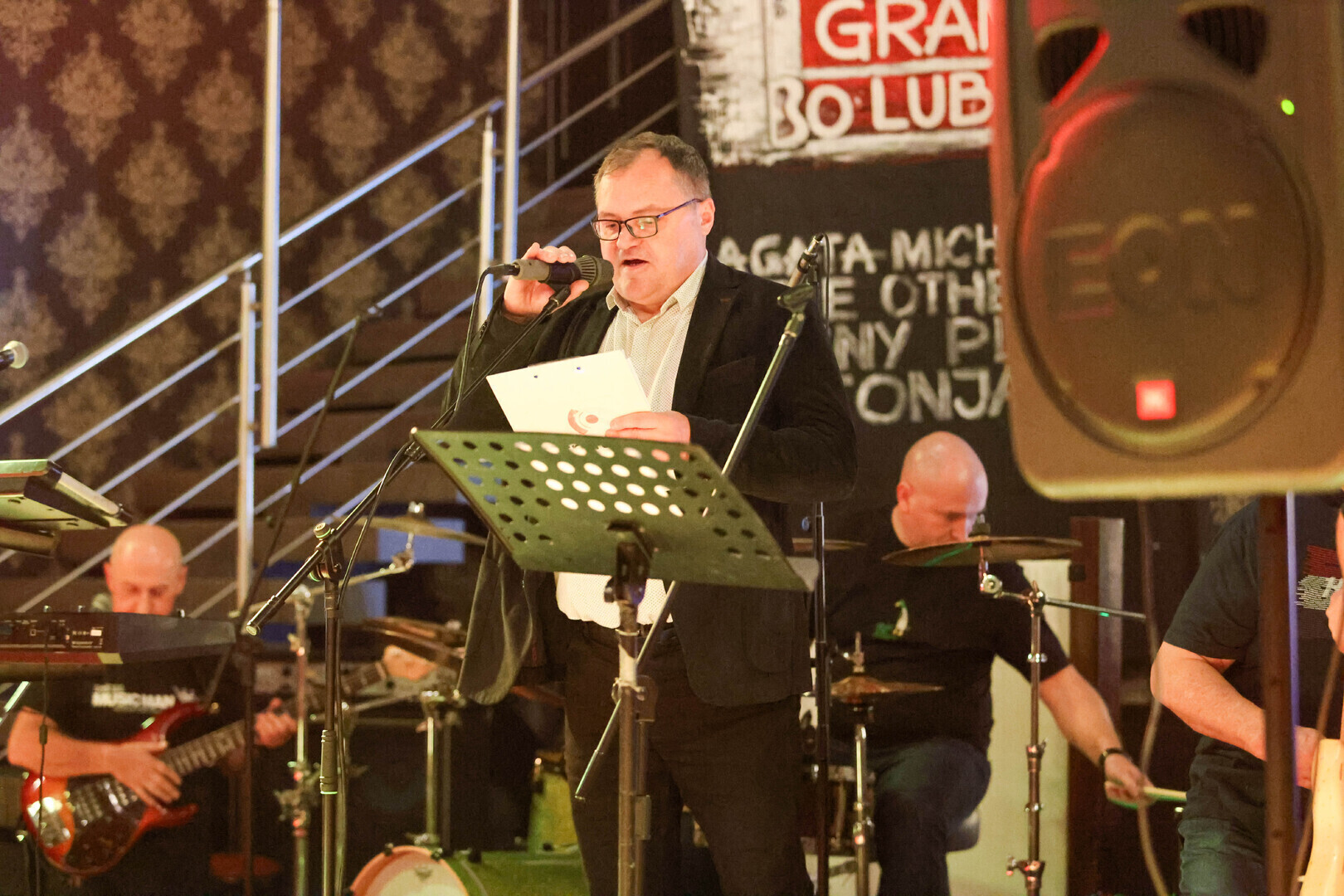 Piotrków Trybunalski koncert Gramy bo lubimy w restauracji Sara. Agata Michalska Jasny Plan i Betonjarka na jednej scenie