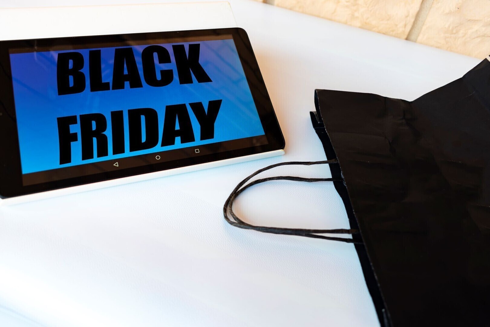 Najlepsze strategie na oszczędzanie podczas Black Friday